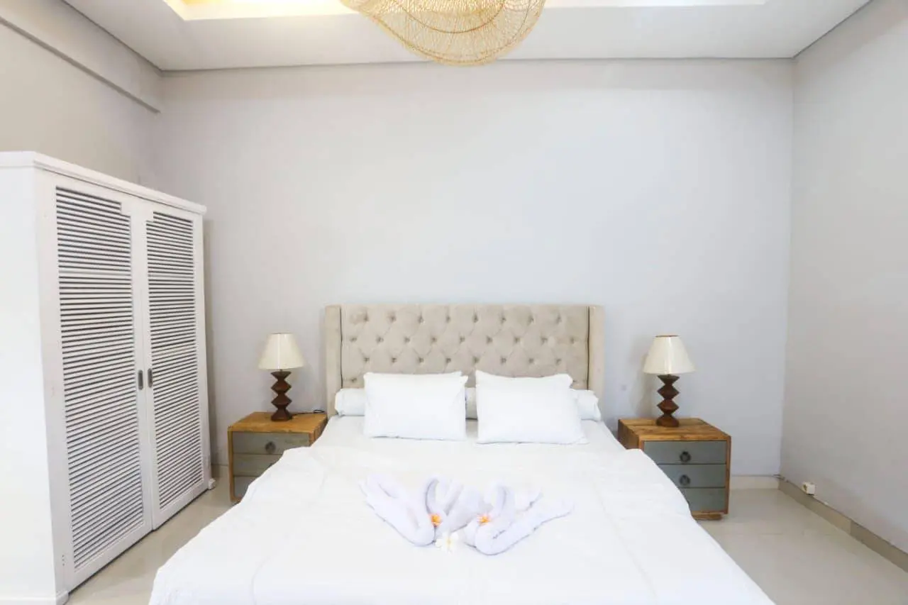 COZY 1 BEDROOM VILLA with Private Kitchen — image 4