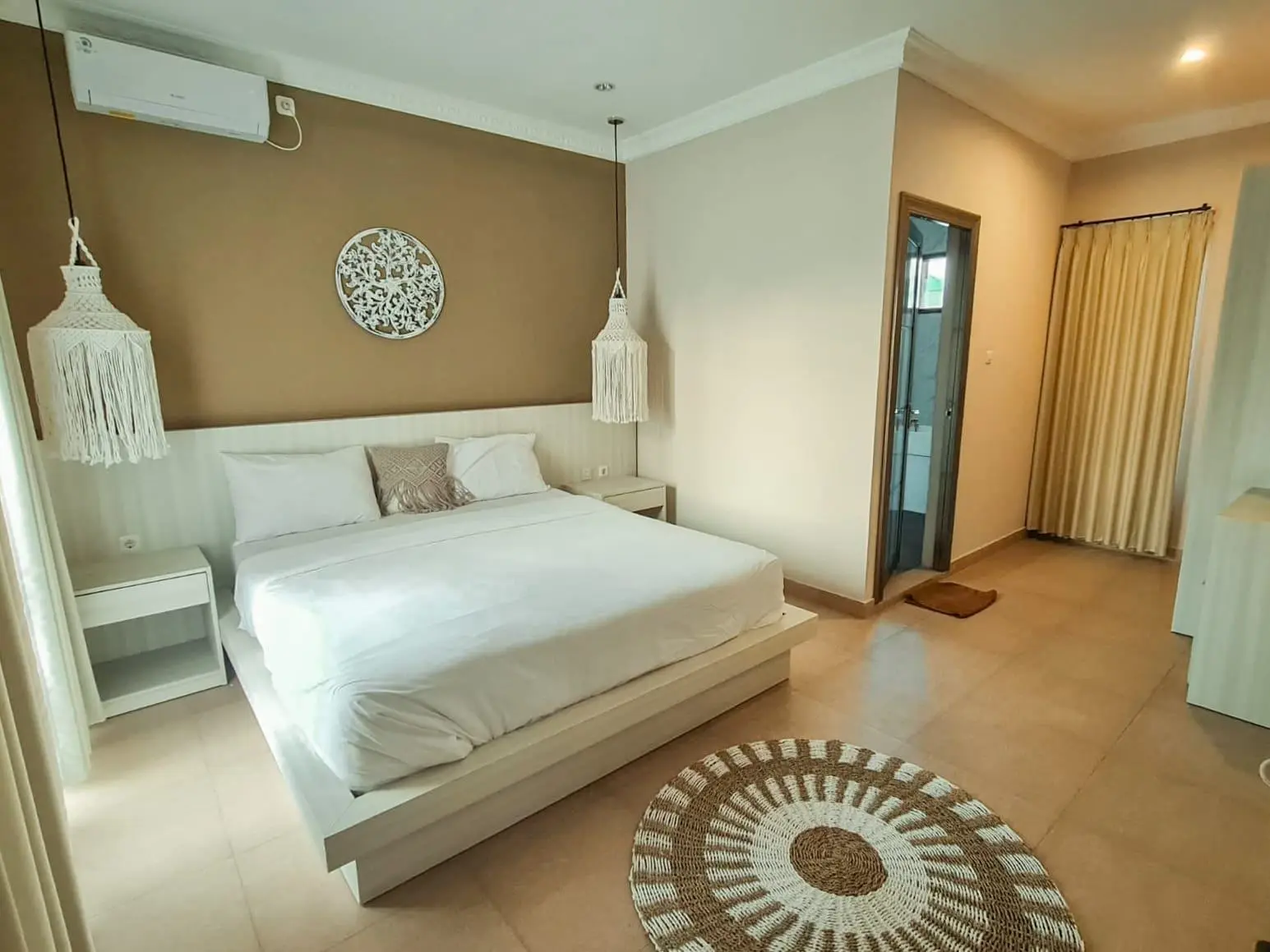 4 Bedrooms Villa in Canggu