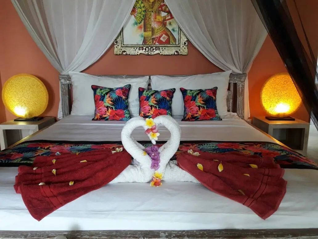LUXURY POOL SUITE — image 2