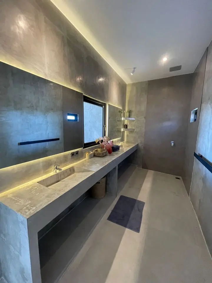 1br LOFT APARTMENT IN PERERENAN — image 2
