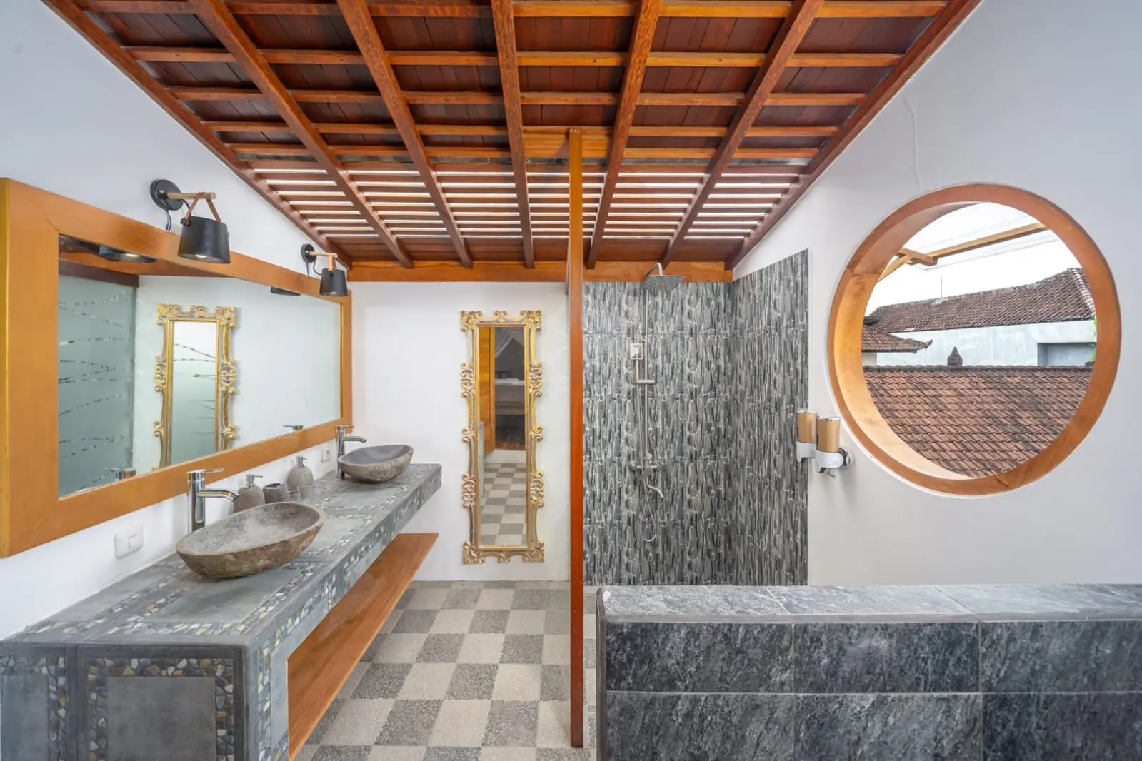 2br Jungle villa in Berawa — image 3