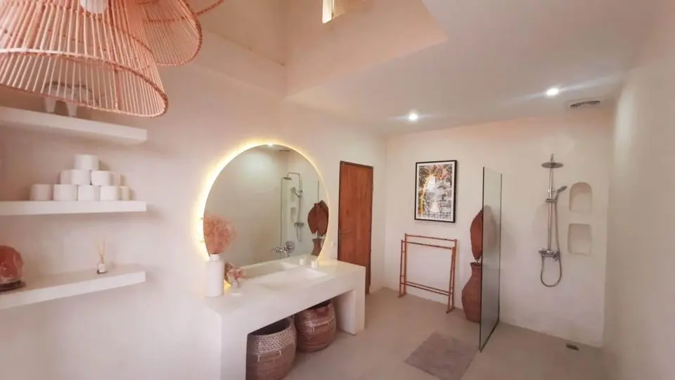 Cute 2BR Villa in tumbak Bayuh — image 3