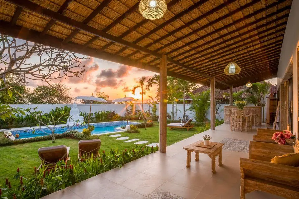 LUXURY *NEW* VILLA UNGASAN — image 2
