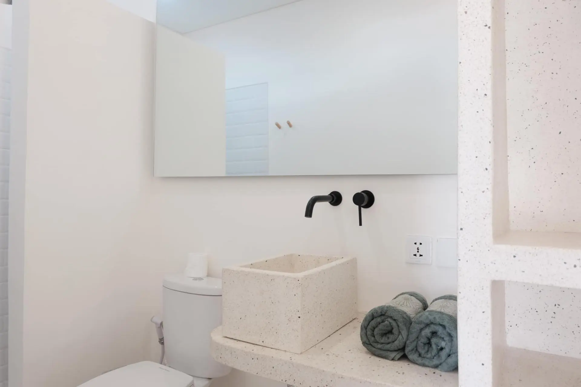 Luna Guesthouse Canggu — image 3