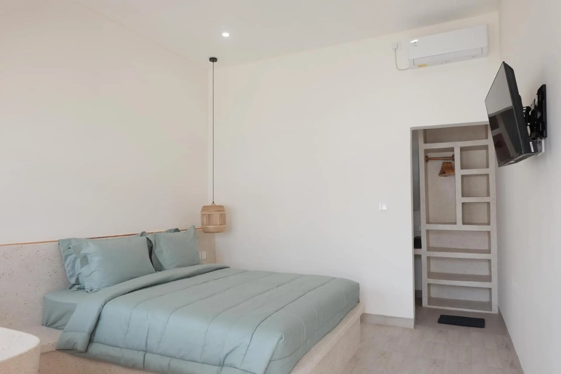 Luna Guesthouse Canggu — image 1