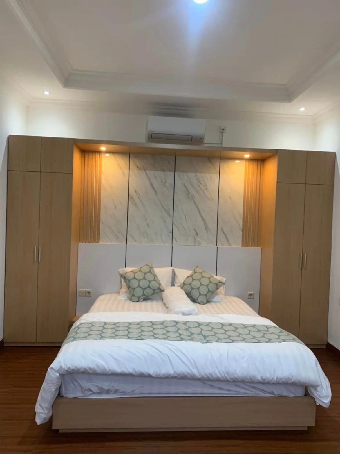 New Brand Villa — image 2
