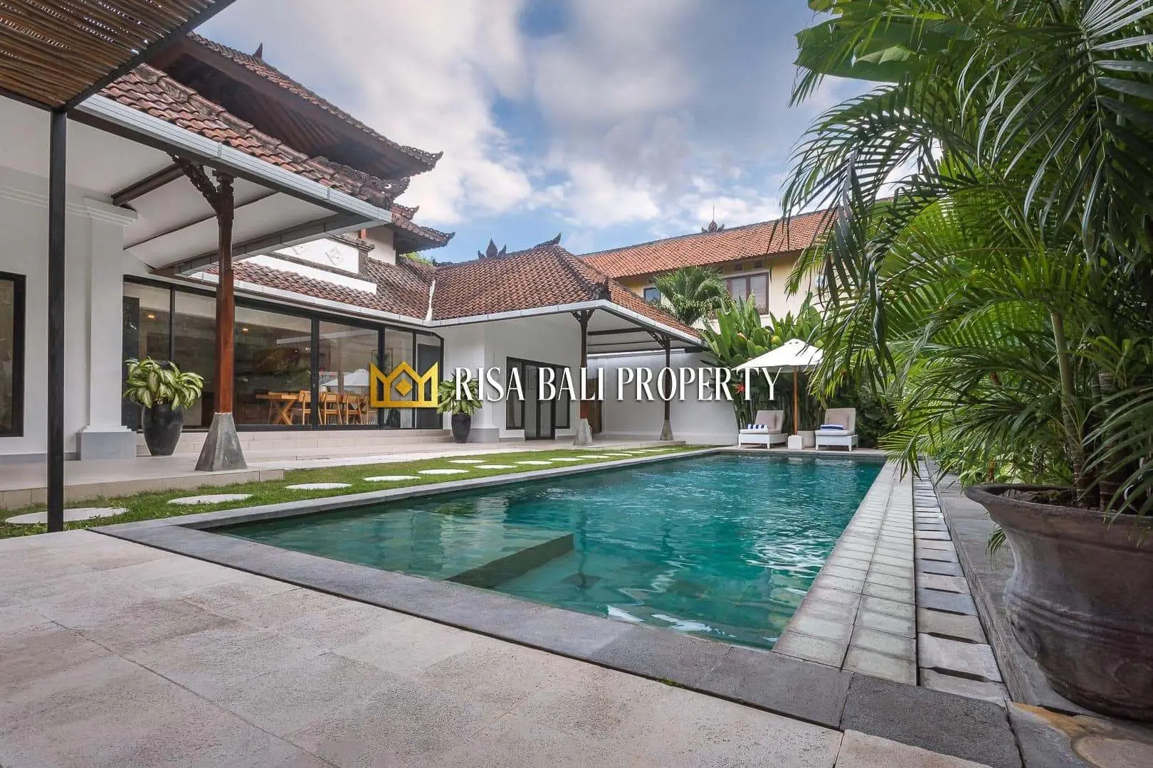 WONDERFUL THREE BEDROOMS VILLA