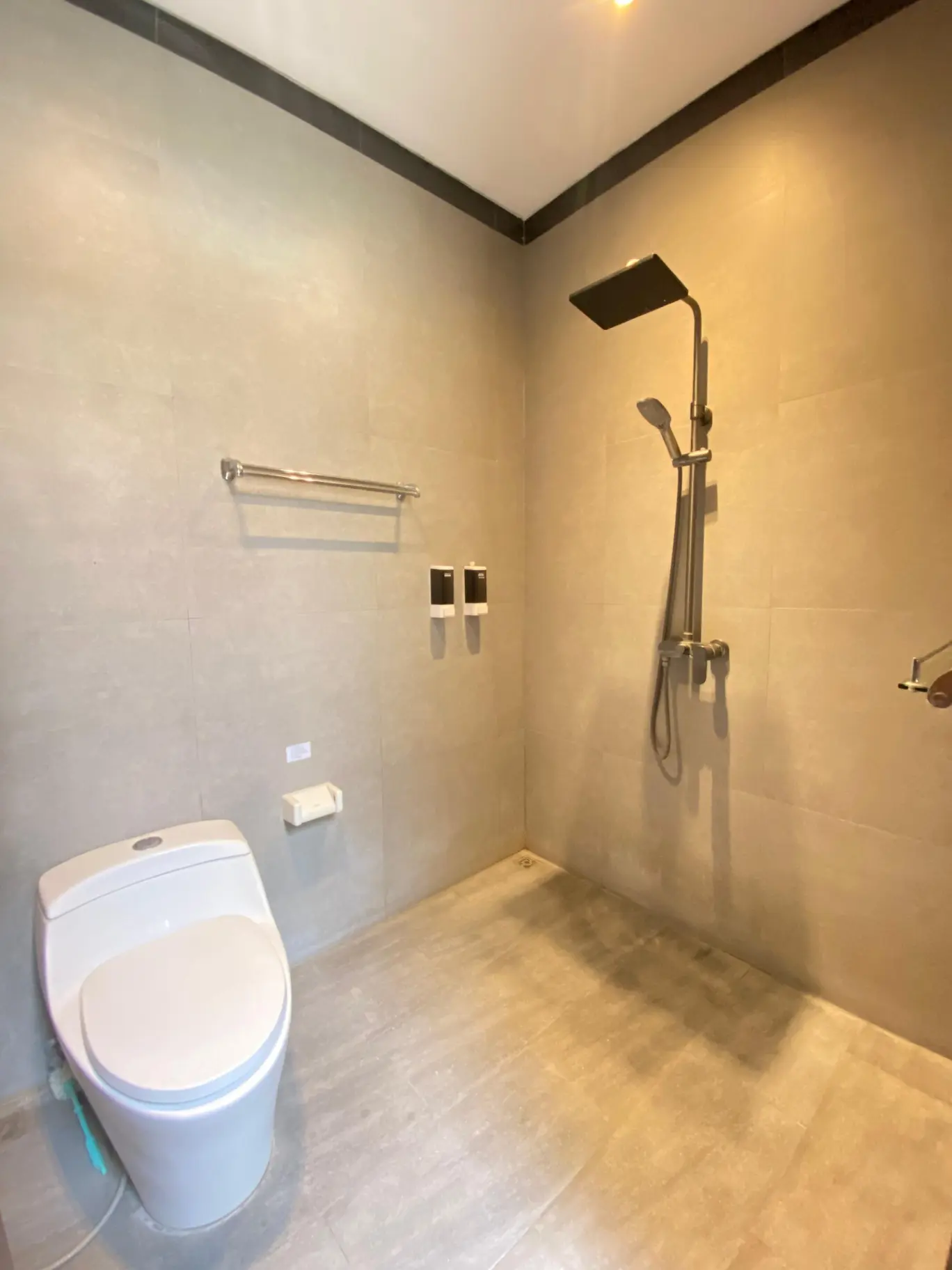 Villa 4 bedroom Luxurious in Pantai Lima Pererenan — image 2