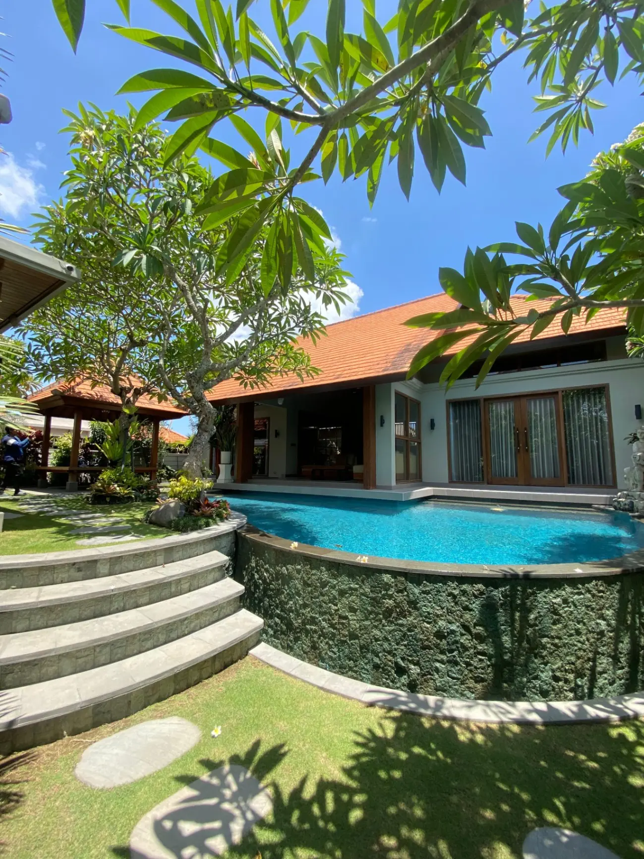 Villa 4 bedroom Luxurious in Pantai Lima Pererenan — image 4