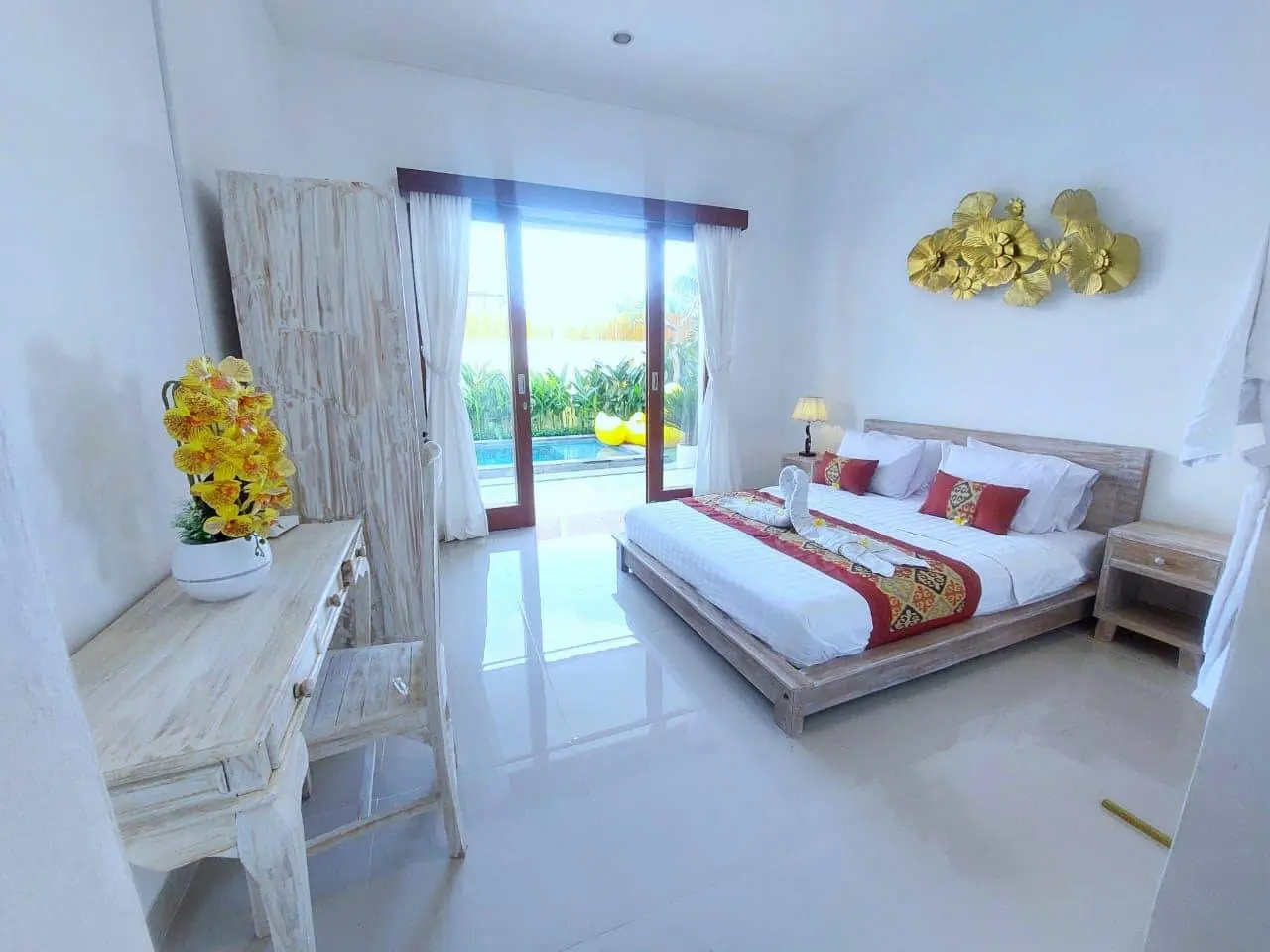 Brand new villa in Babakan — image 1