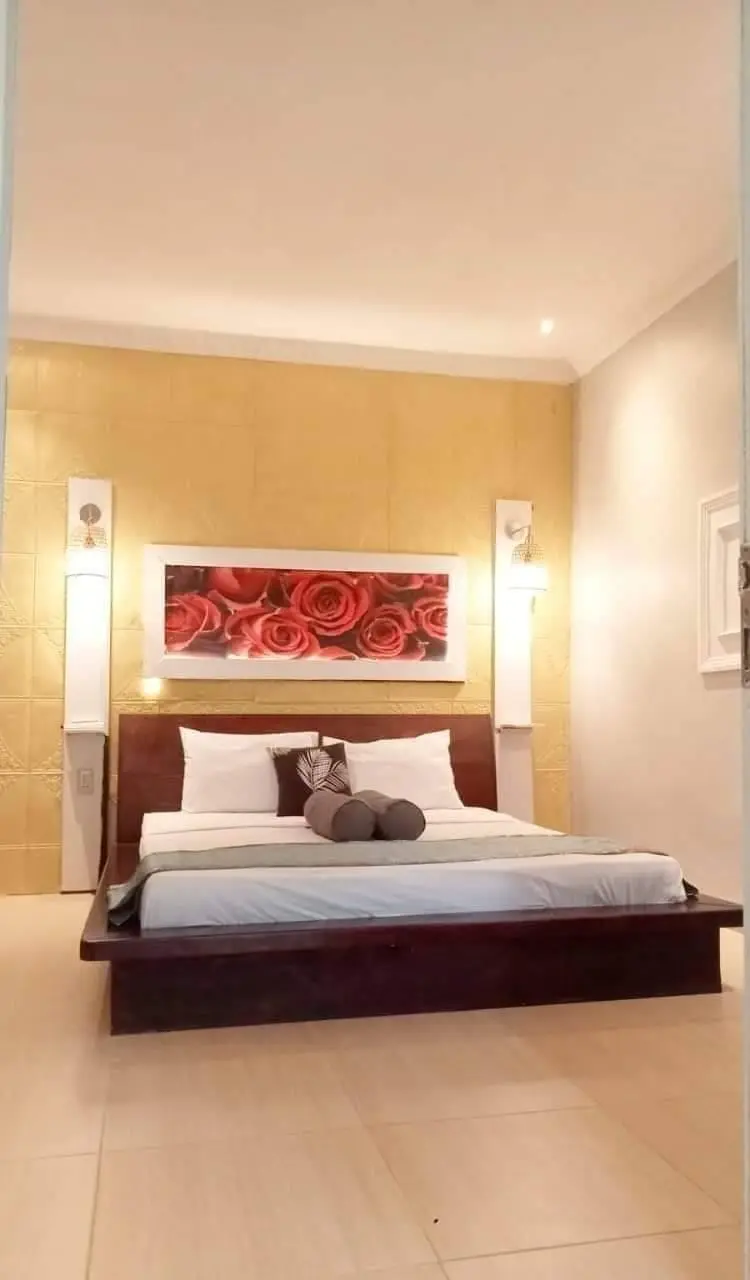 SEMINYAK GUEST HOUSE — image 1