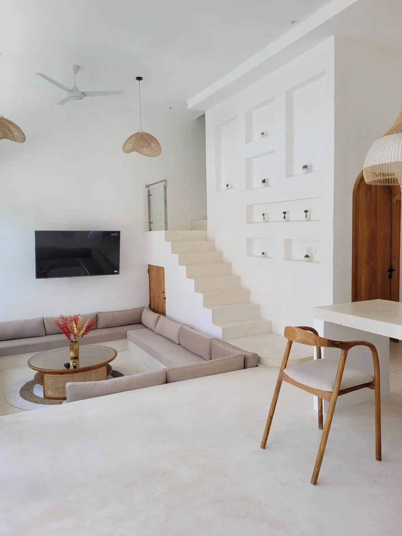 Mediteranian Holiday Villa — image 3