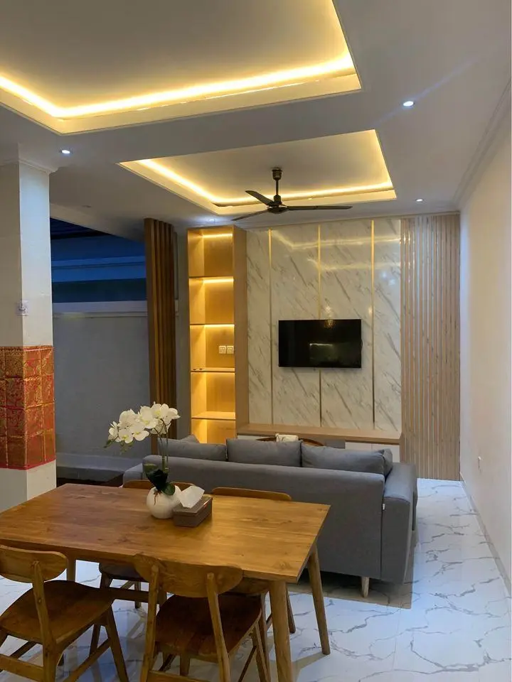 new brand Villa — image 2