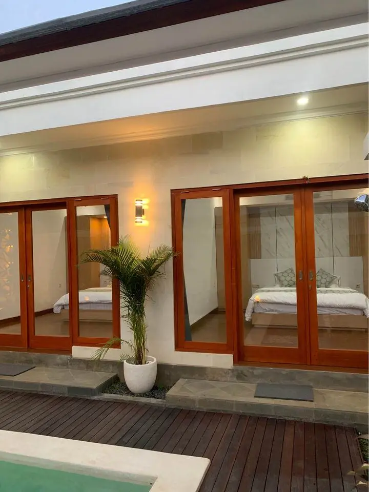 new brand Villa — image 3