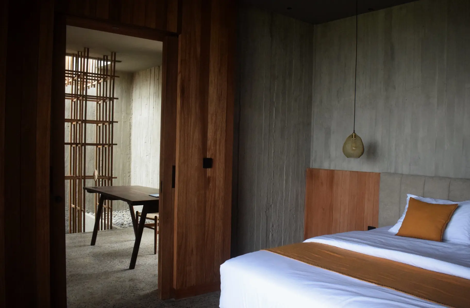Designer villa by the ocean — image 3