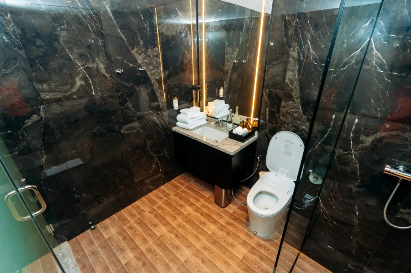 1 Bedroom Brand New Apartment in Umalas — image 1