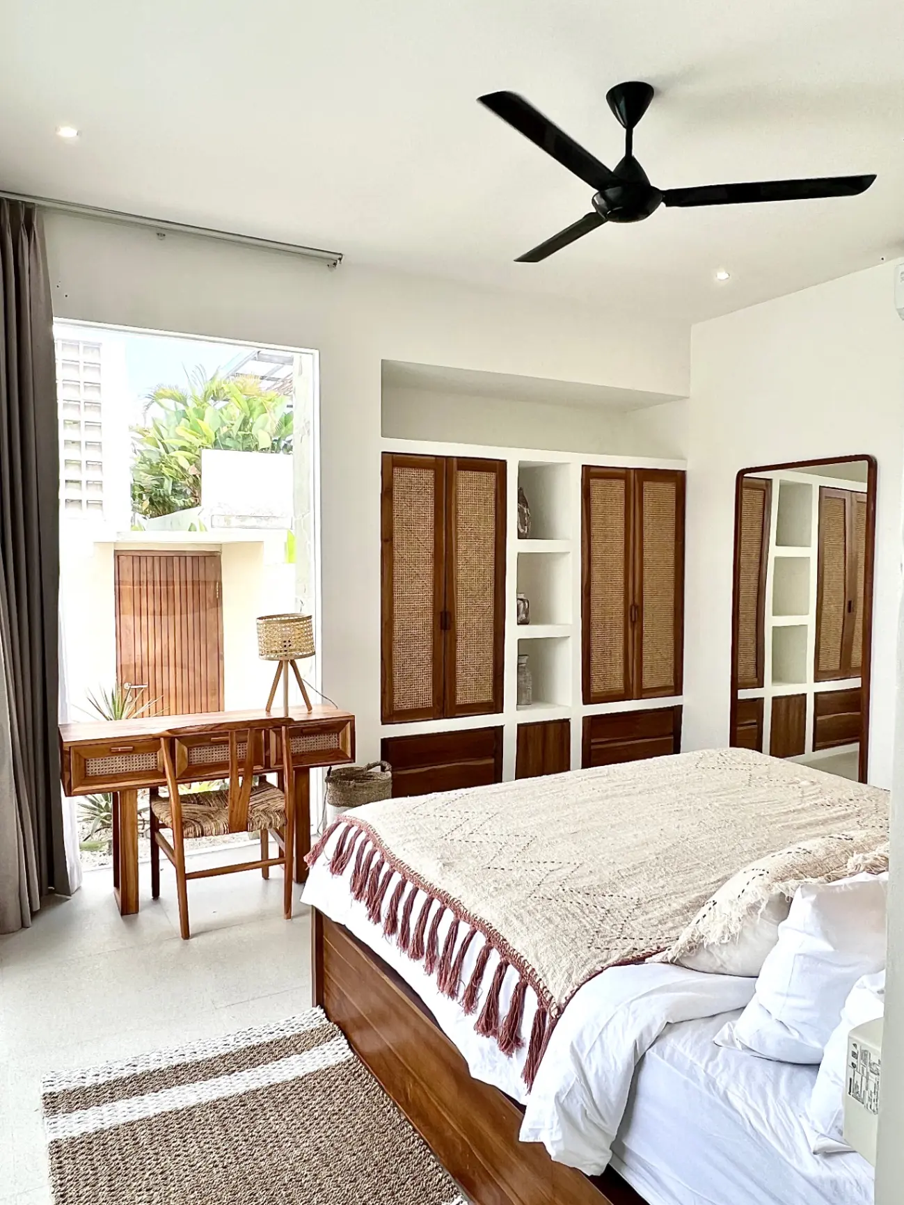 MODERN 1BR VILLA IN TUMBAK BAYUH — image 1