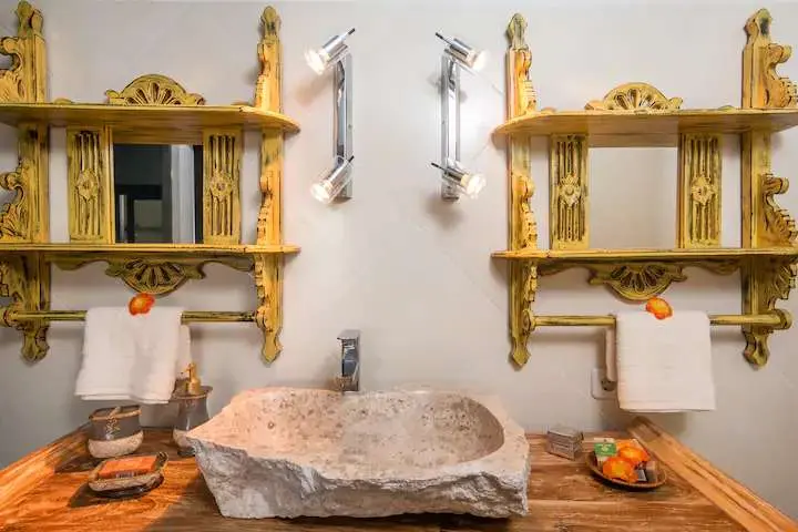 AVAILABLE MARCH 9TH IN JIMBARAN enclosed living with pool — image 4