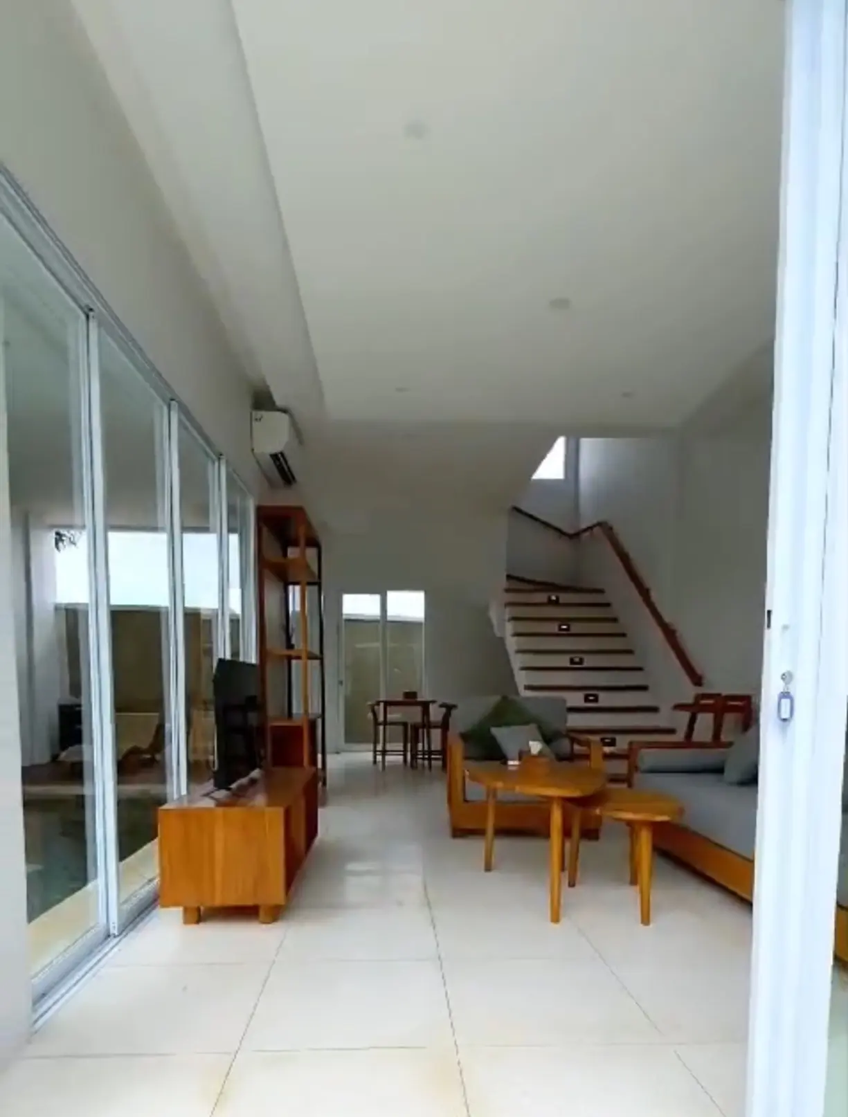 2 bedrooms villa — image 2