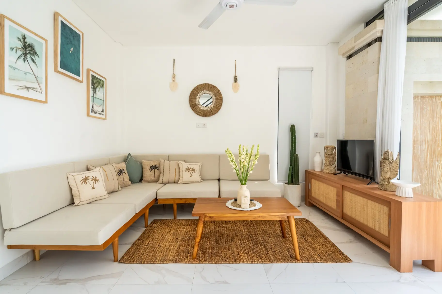 3.2 Km from Echo Beach Canggu 2 Bedrooms - Yoda Villa — image 1