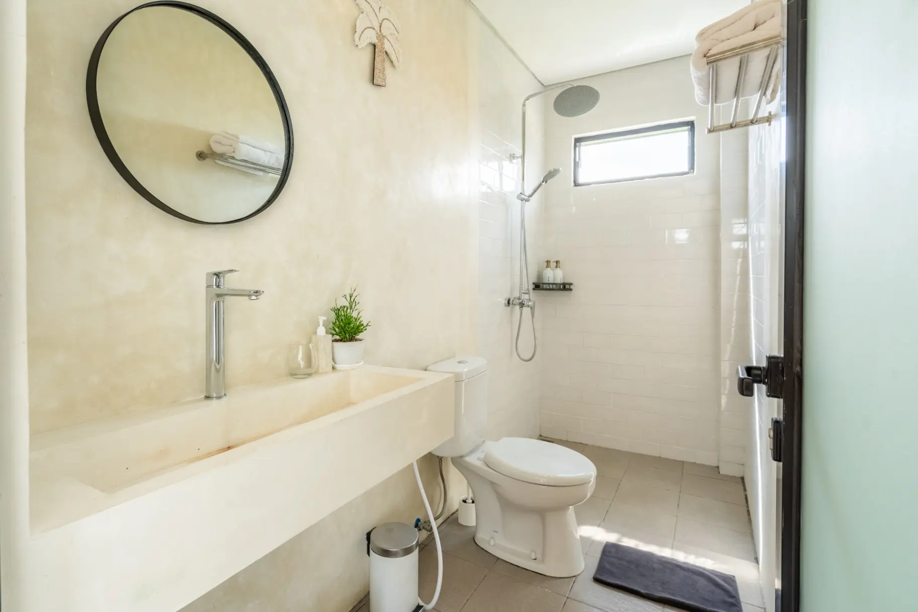 3.2 Km from Echo Beach Canggu 2 Bedrooms - Yoda Villa — image 4