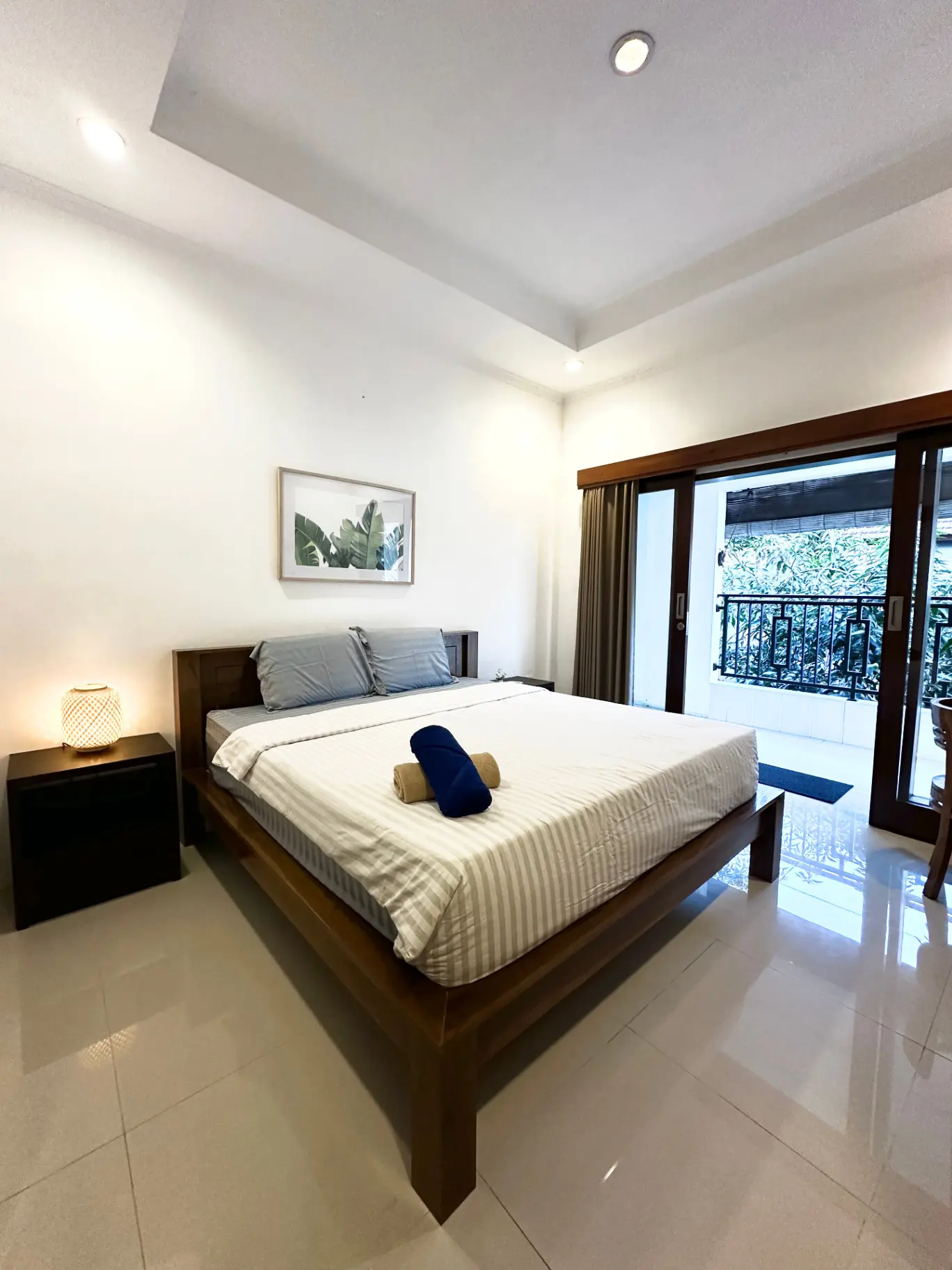 Private Serene Guesthouse in Canggu – Room With Balcony with Fast WiFi Perfect for Digital Nomads