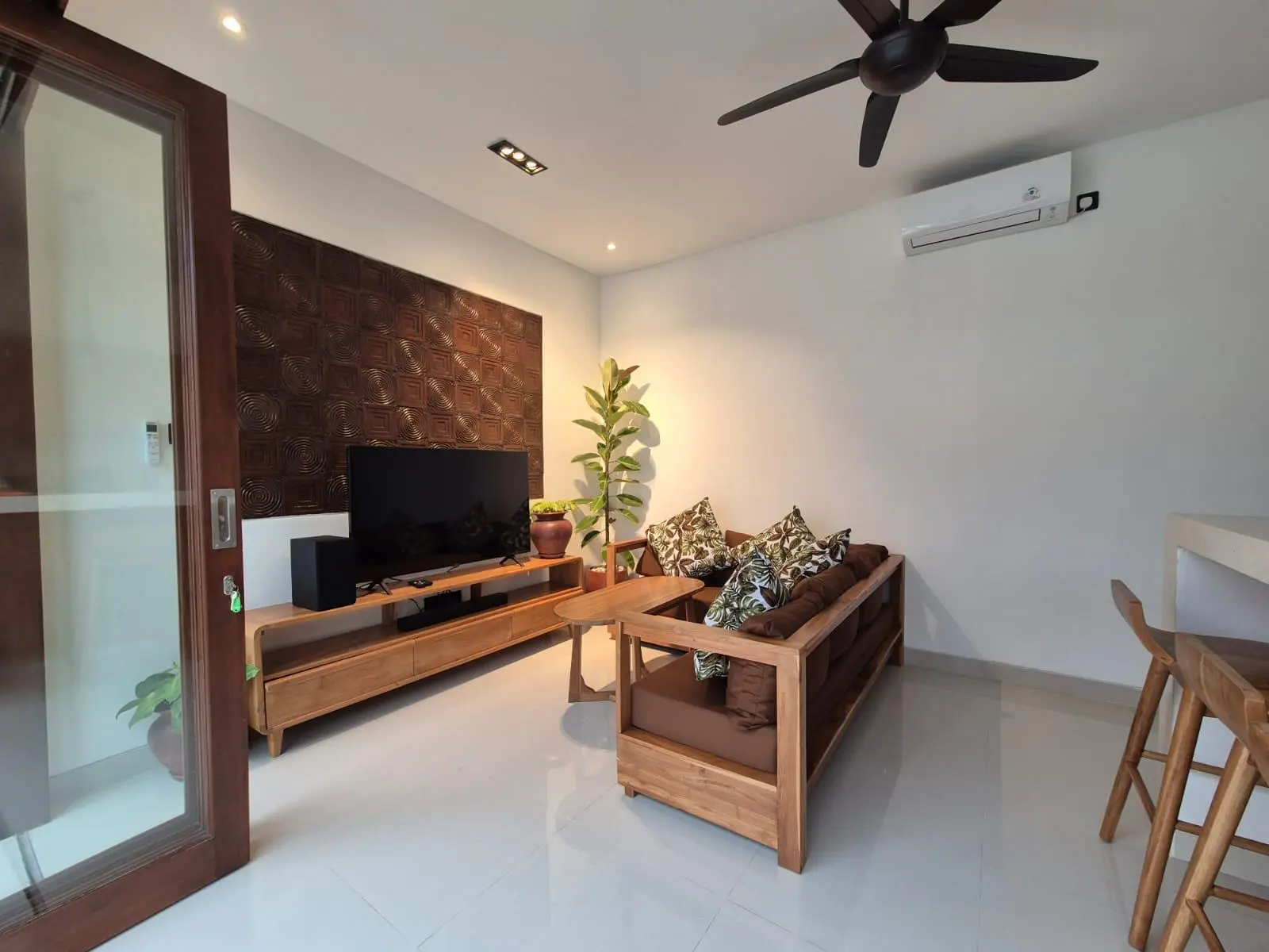 2BR Villa at SEMINYAKLEGIAN — image 2