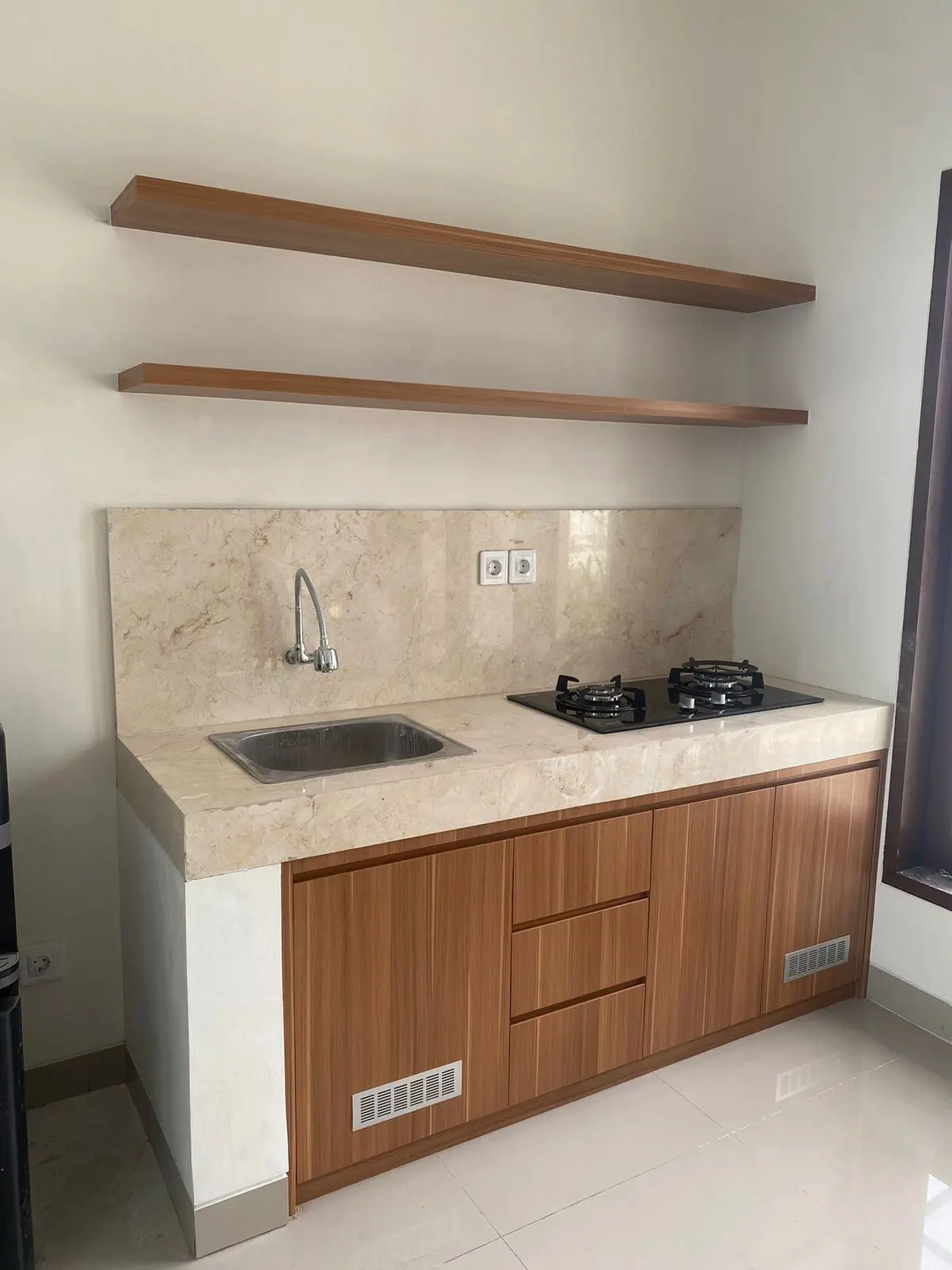 Brand New Villa Furnished 3 Bedroom + 4 Bathroom in Benoa Jimbaran — image 2