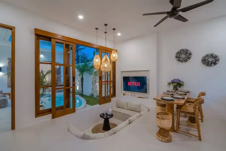 Mediterranean 3 Bedrooms Villa in Pererenan — image 1