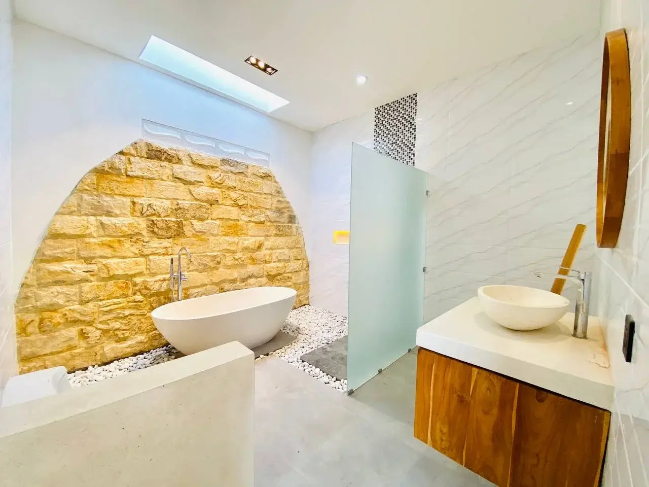 BRAND NEW 2 BEDROOM VILLA IN SEMINYAK — image 4