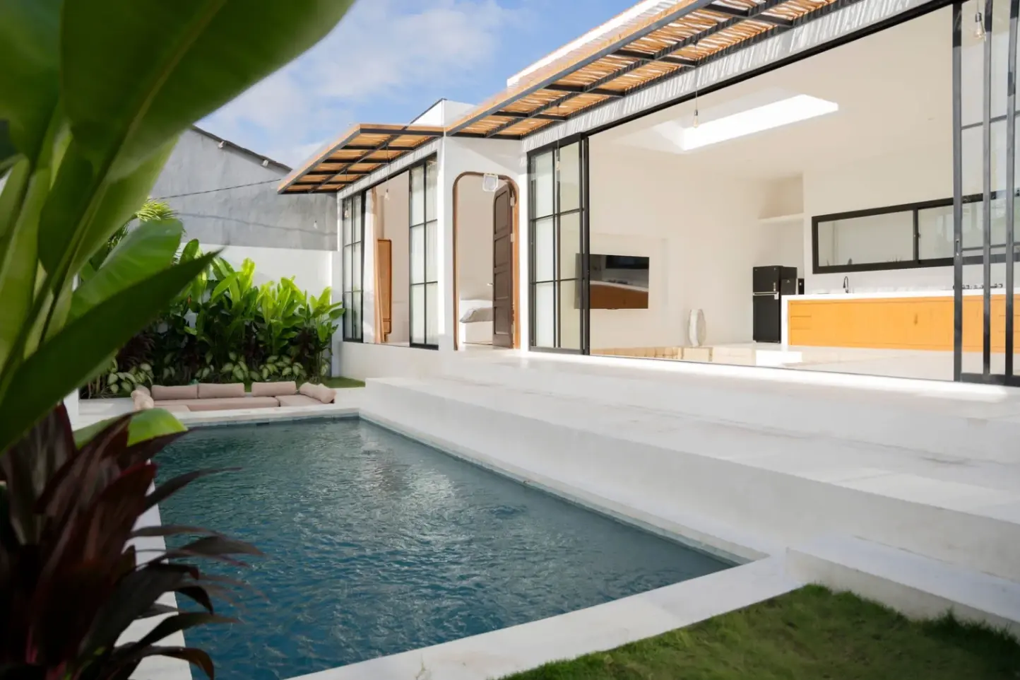 MODERN MINIMALIST 2 BEDROOM VILLA IN BERAWA