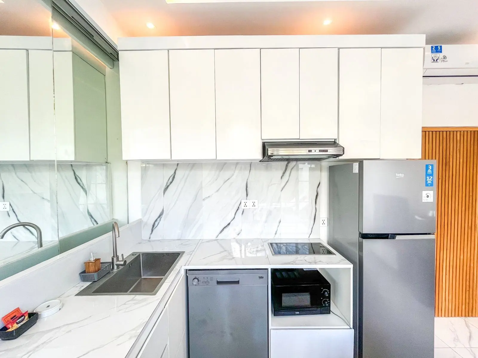 1BR Private Villa with Private Pool at Seminyak closed to the Beach — image 2