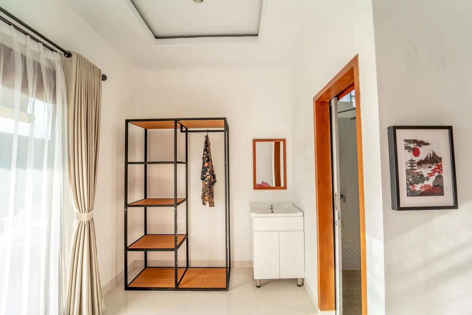 1 or 2 Bedroom Available in 3br villa Pererenan — image 1