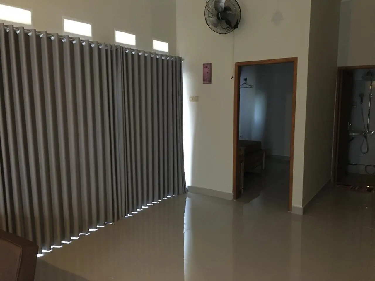 3 Bedroom Fully Furnished LC — image 1