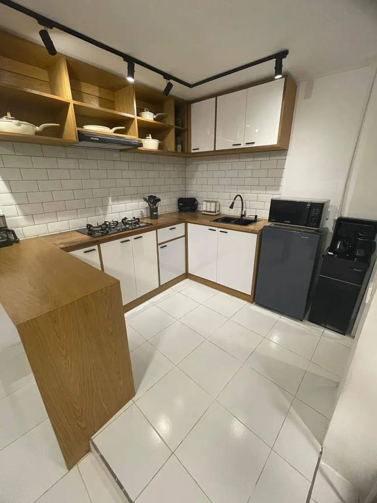 1 Bedroom Apartment in Tibubeneng Full Furnished — image 4