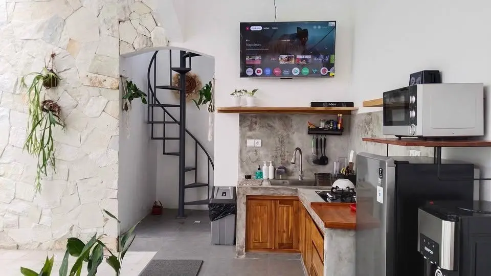 2BR Private villa fully furnished near Padonan tibubeneng canggu — image 4