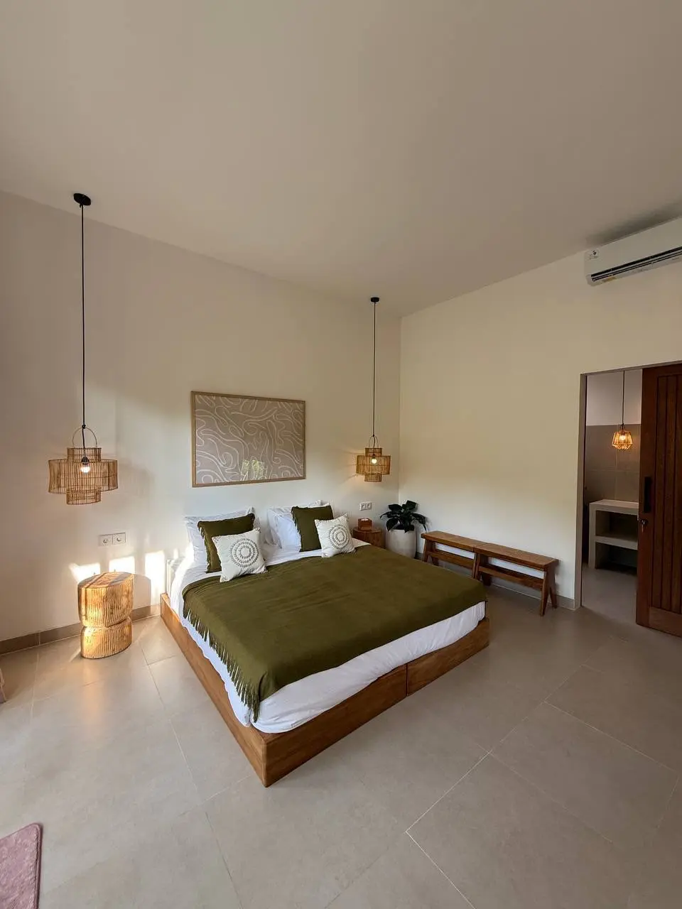 New 3 bedrooms Villa Pererenan — image 3