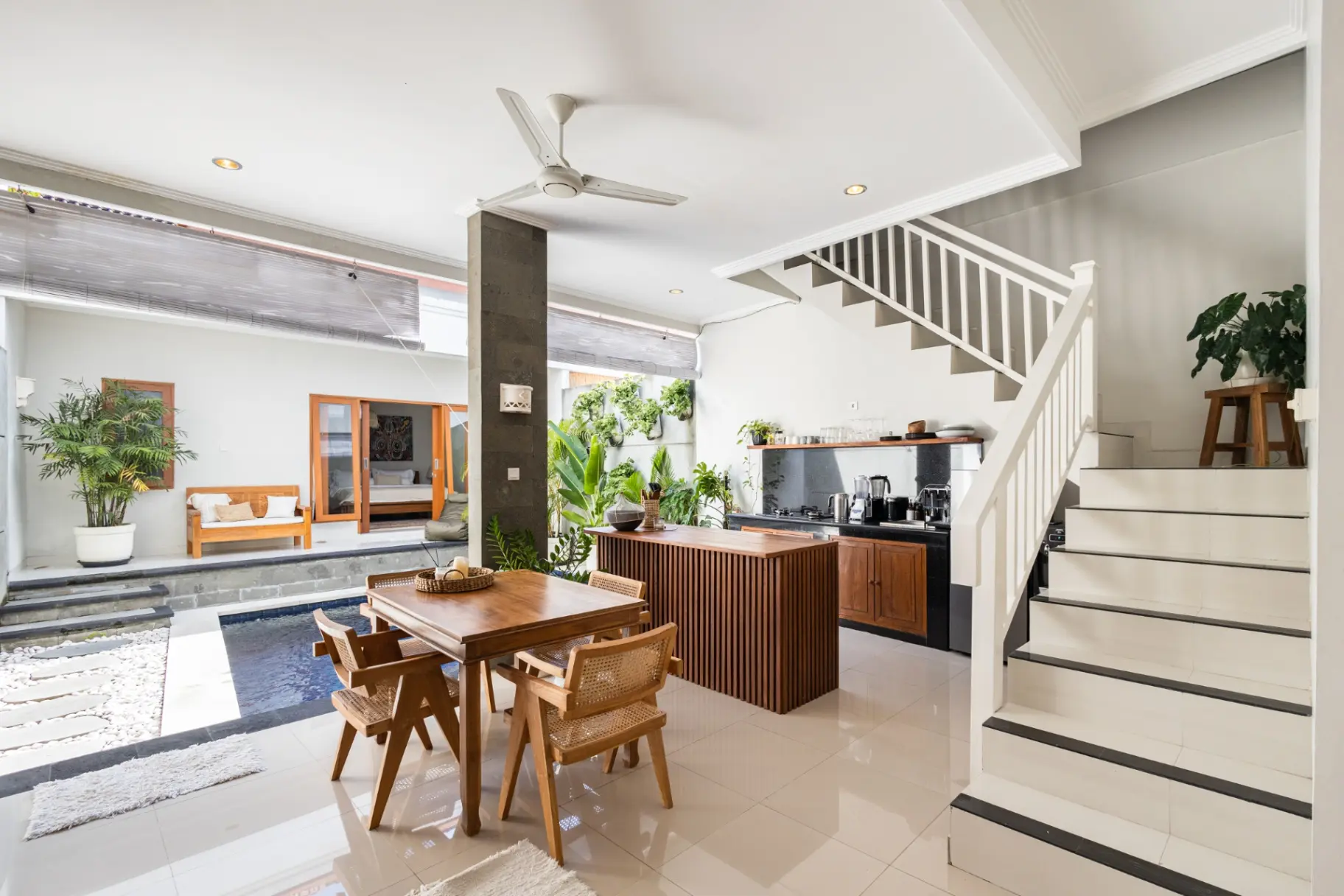Villa in Strategic Location - Canggu — image 2