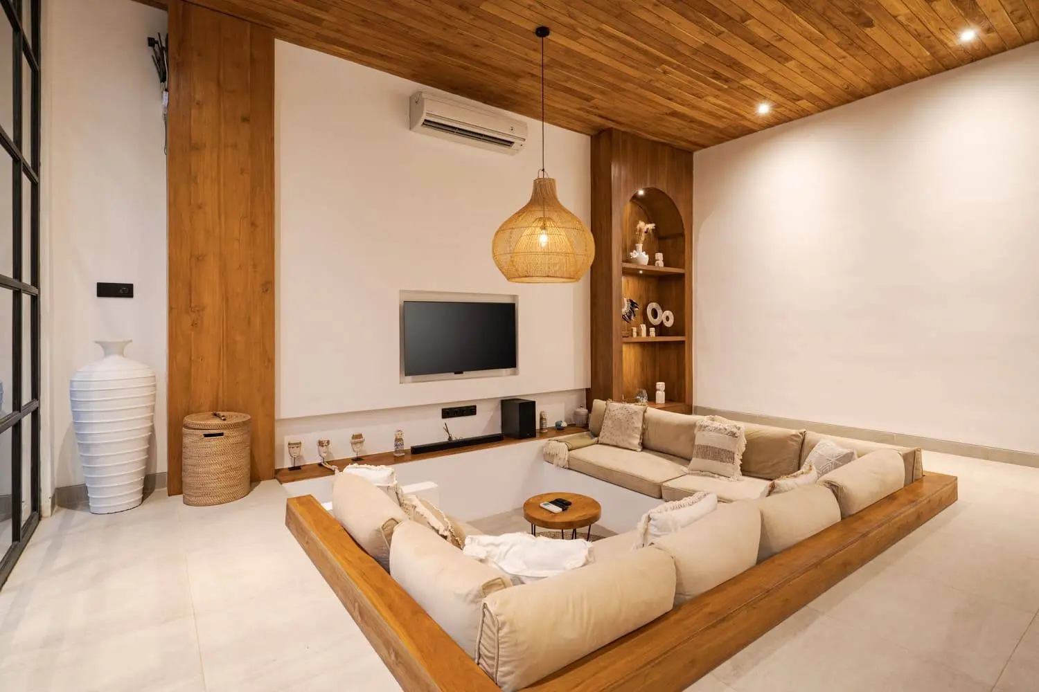 VILLA BIANCA - PALM 25 — image 2