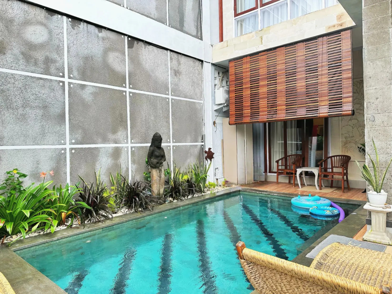 Villa Shantia 5 Minutes Walking to Double Six Beach — image 1