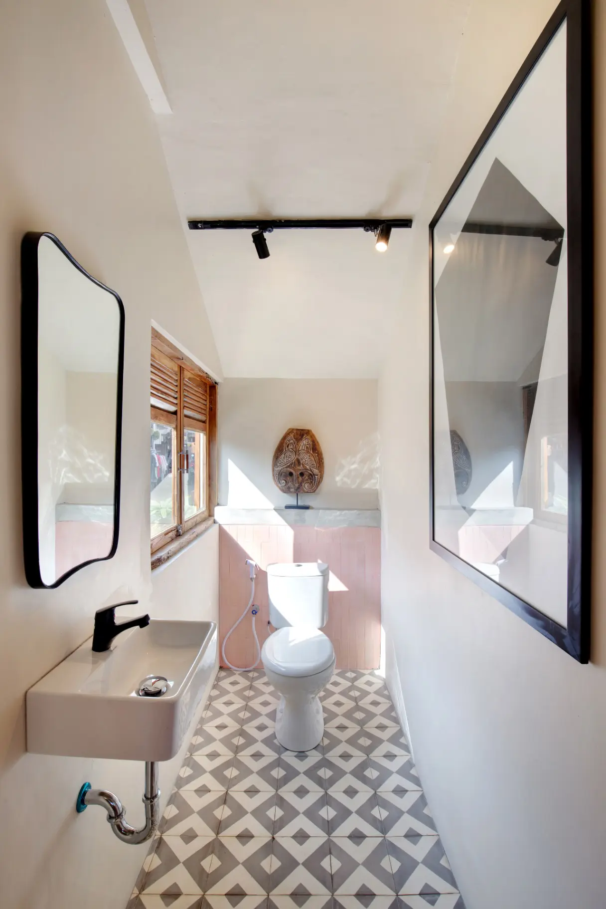 Private Luxury 3 Bedroom w/ Pool Villa North Canggu Pererenan — image 3