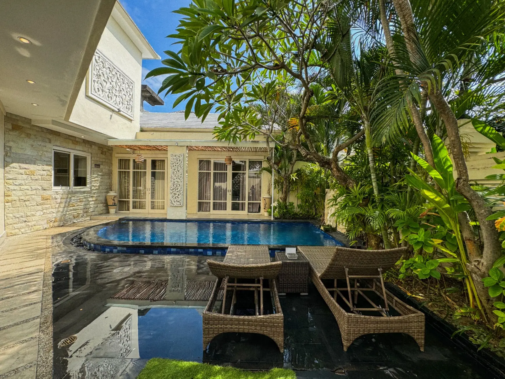 Awila Villas Kuta | 3 Bedrooms Private Pool Villa Kuta — image 1
