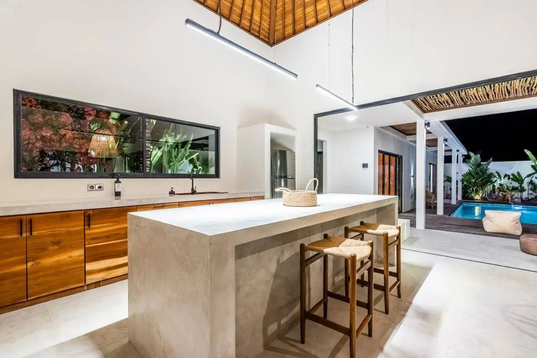 3 Bedrooms Stunning Villa - Pererenan — image 3
