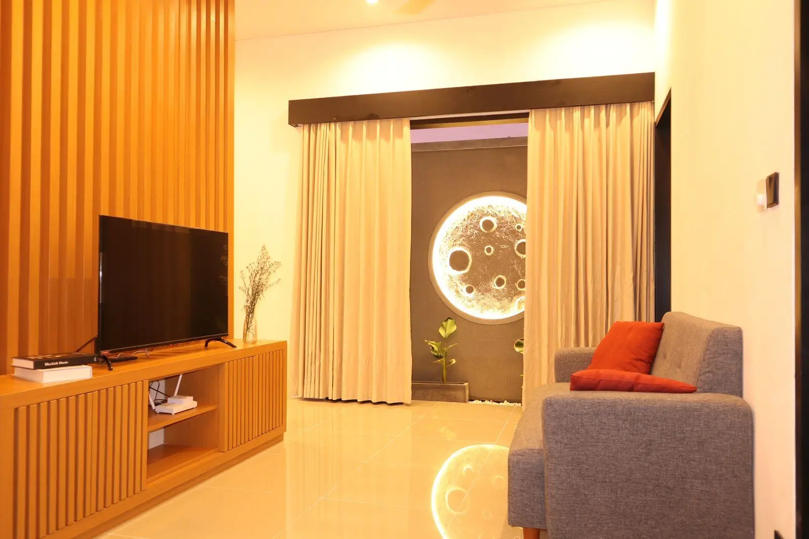 House for rent in Jimbaran area. Close to market beach airport and shopping centre — image 1