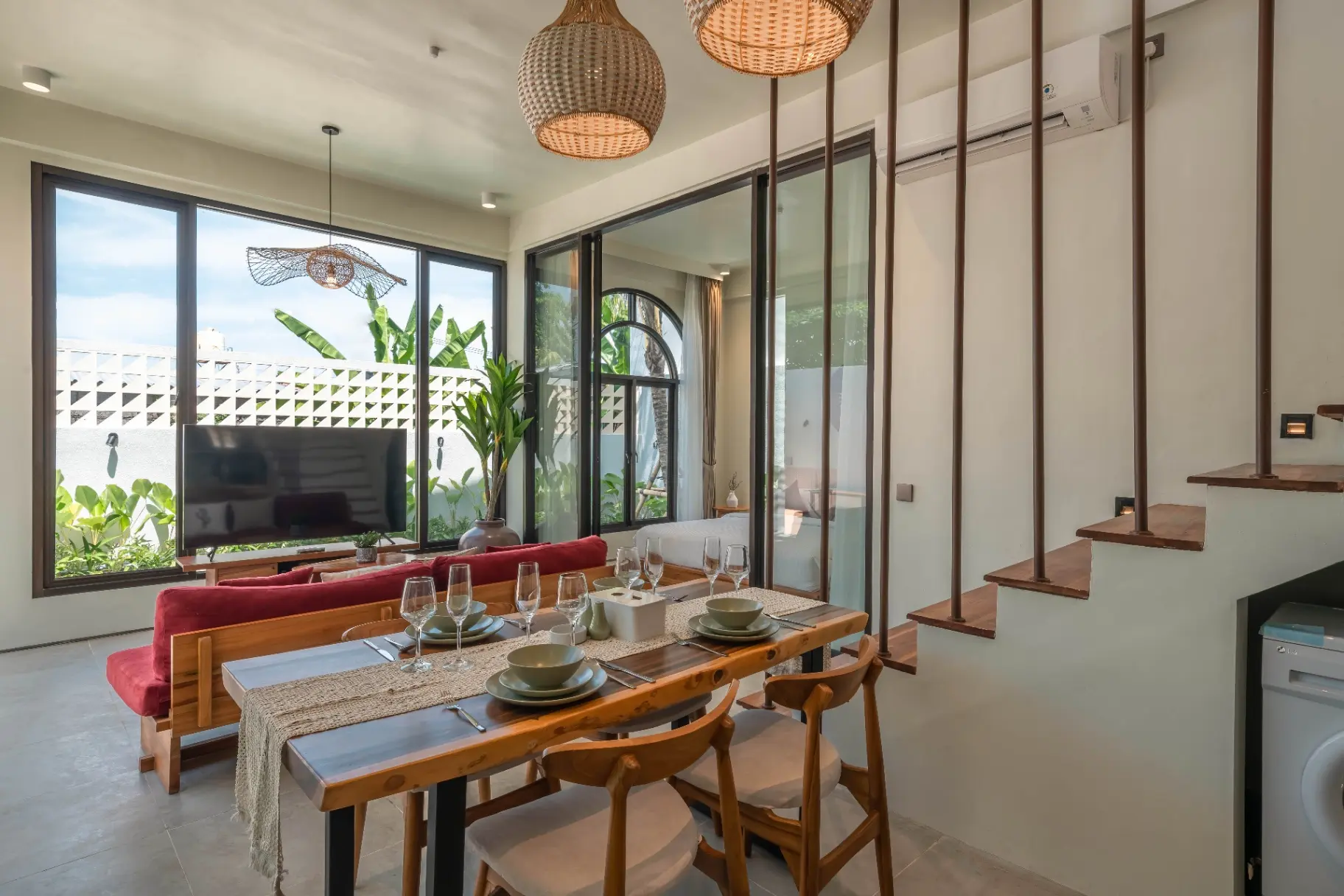 Alona Palm : Cozy & Modern 2 BR Villa w/ Pool — image 4