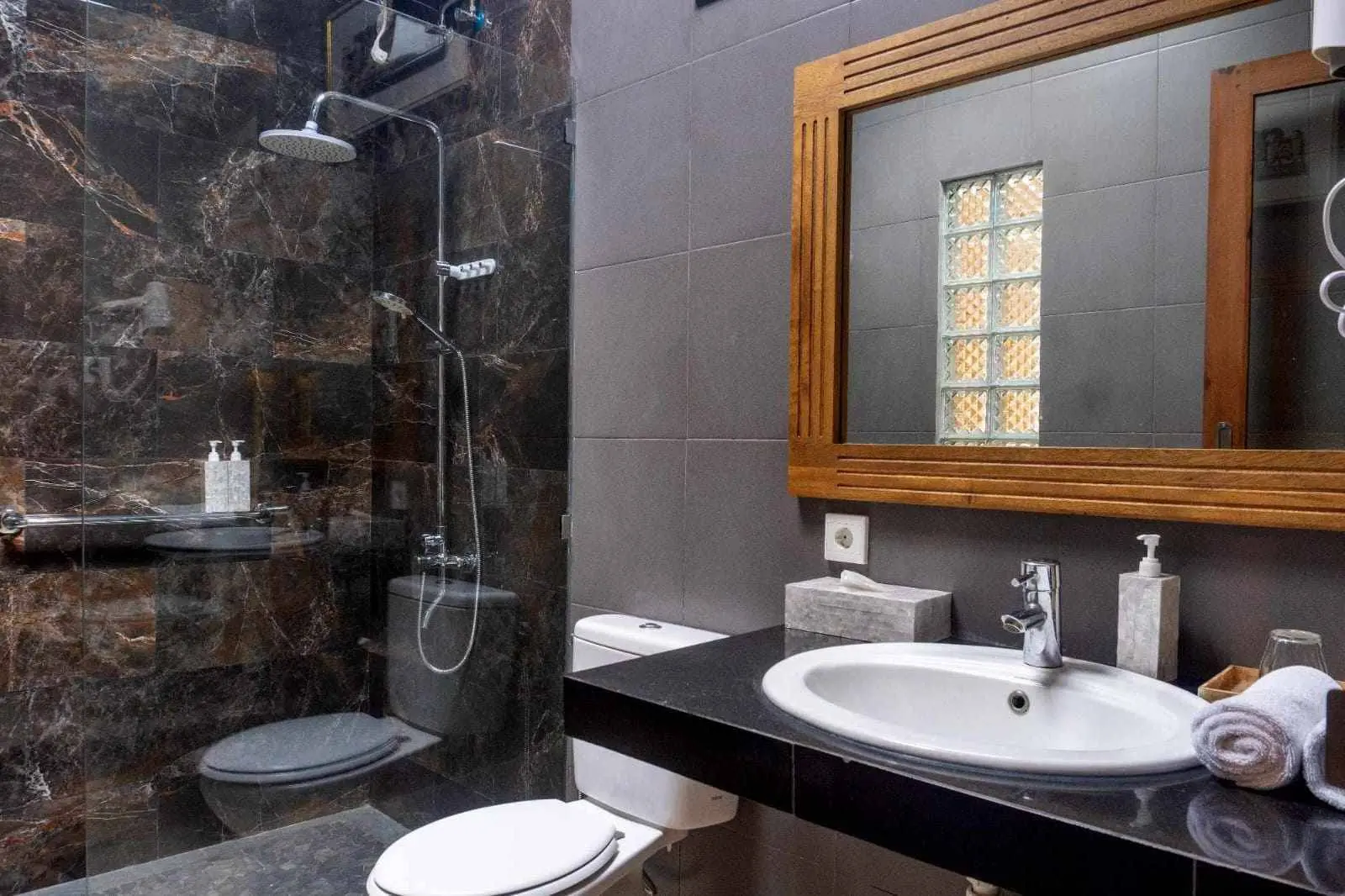 Cute 2br Villa in Padonan — image 2