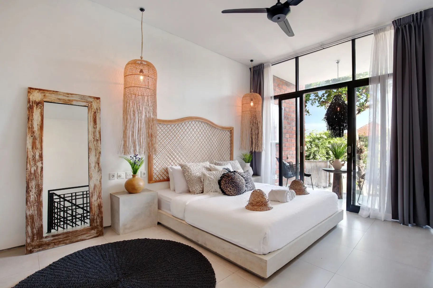 1 BDR - Seminyak Central Private Pool Loft Villa — image 3