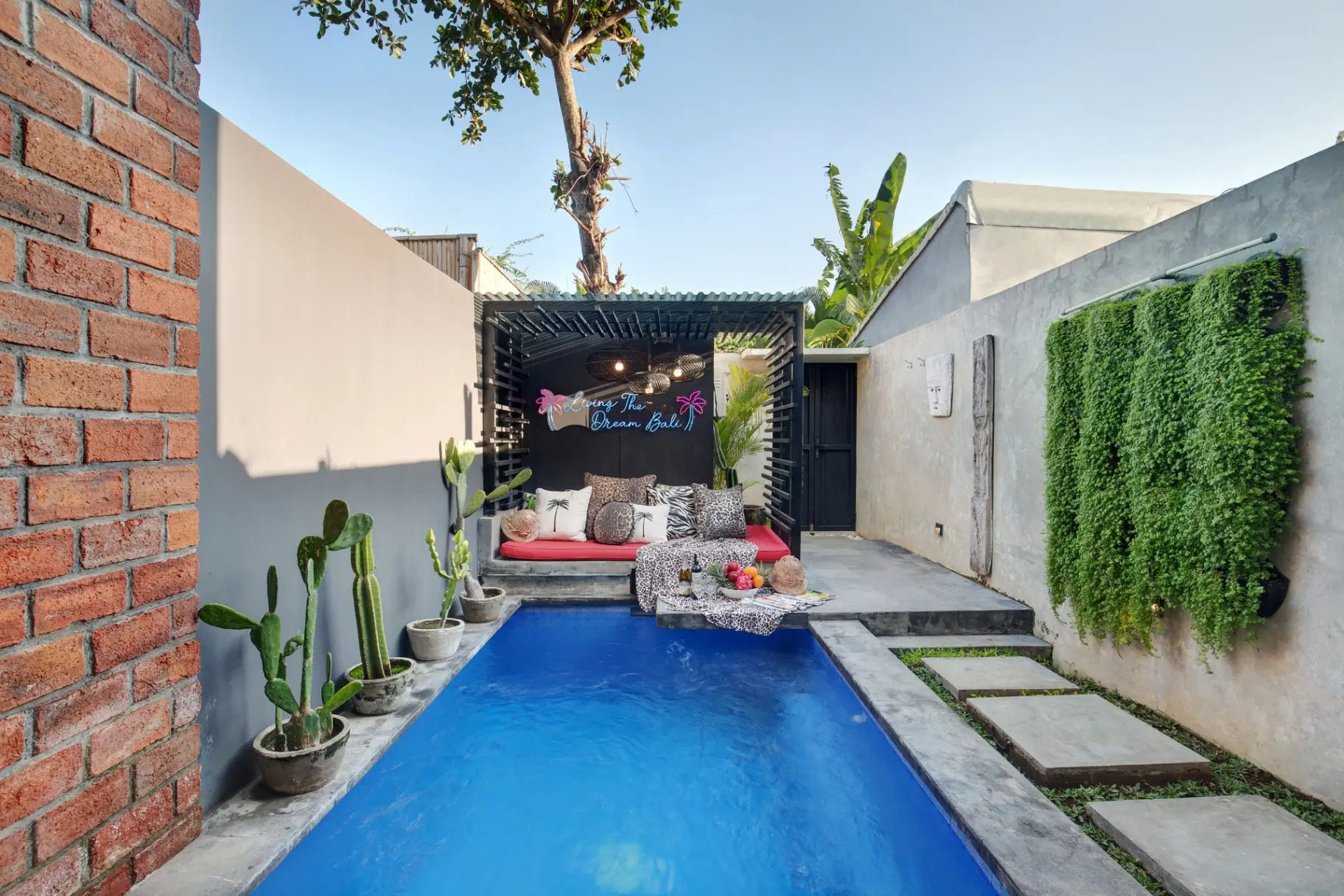 1 BDR - Seminyak Central Private Pool Loft Villa — image 4