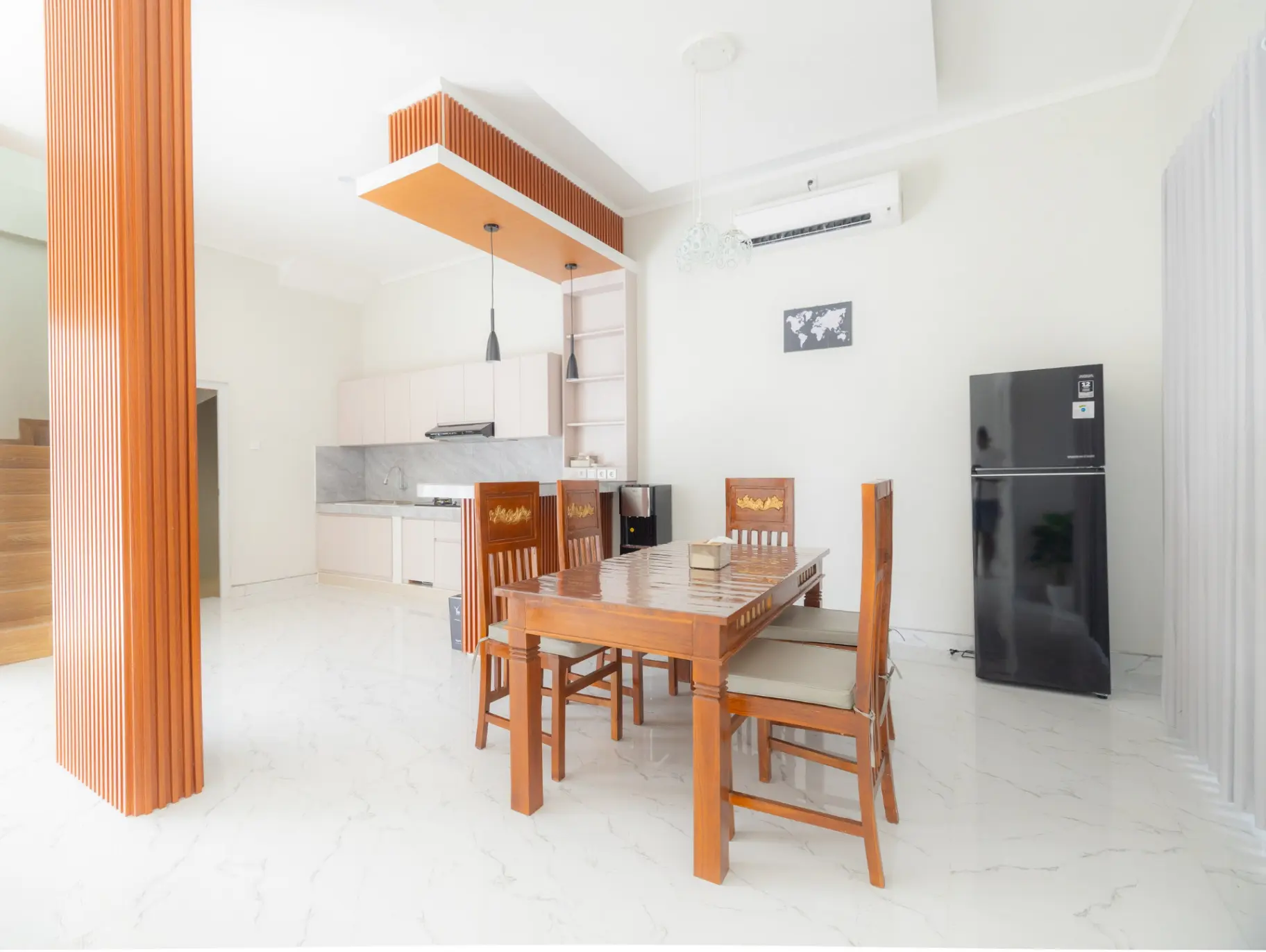 Villa Suri — image 2