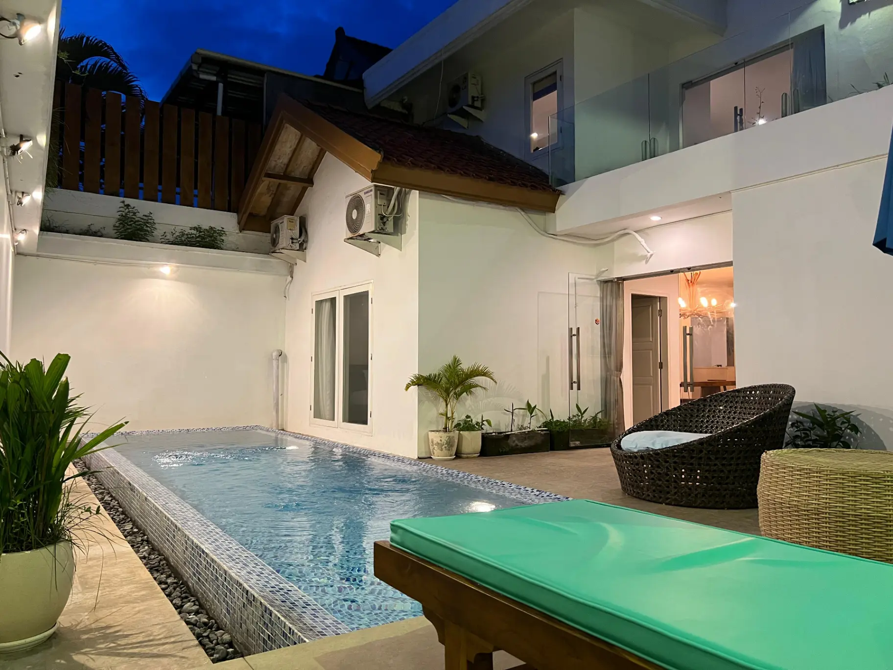 Master Suite in Pool Villa - Ideal for Entertaining